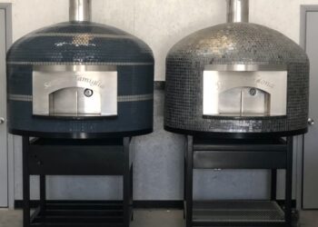 Two Forno Nardona Napoli ovens on powder coated Forno Nardona stands.